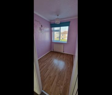 3 Bed End Terrace, Morley, LS27 - Photo 3