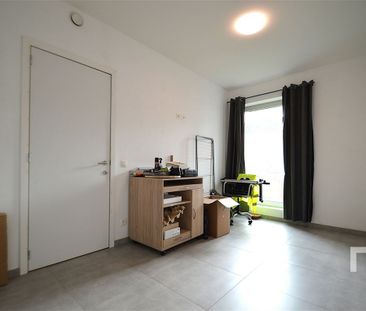 Recent appartement in centrum Poperinge met autostaanplaats. - Photo 4