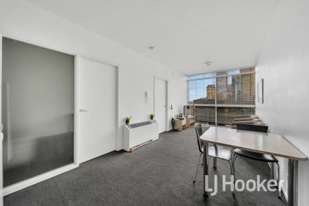 Fully Furnished Apartment For Lease at Melbourne CBD! - Photo 3