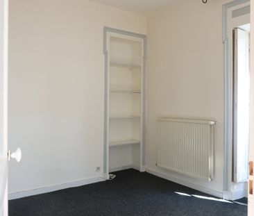 Location Appartement 3 pièces 71m² ST ETIENNE 42000 - Photo 4