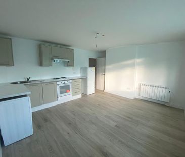 2 bedroom flat to rent - Photo 6