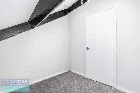 2 bedroom Flat To Let - Photo 4