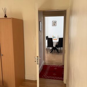 Room in a Shared Flat, Hereford Road, W2 - Photo 3