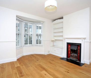 2 bedroom end of terrace house to rent - Photo 5