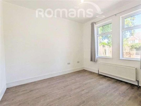 St. Johns Road, Farnborough, GU14 - Photo 1