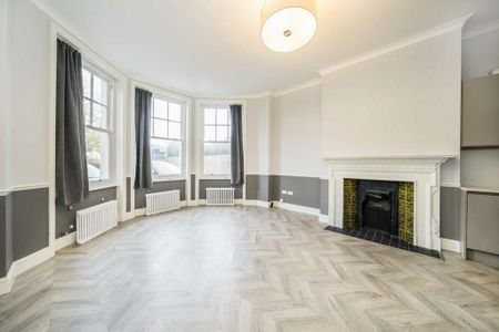 3 bedroom flat to rent - Photo 2