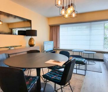 Heel aangenaam appartement op de S.Dupuisstraat , nabij het winkelc... - Photo 4