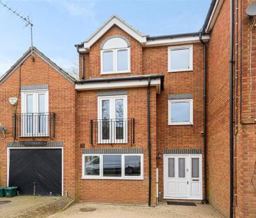 4 bedroom townhouse to rent - Photo 1