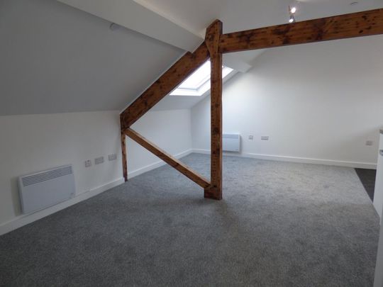 2 bedroom flat to rent - Photo 1