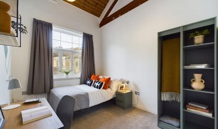 Stunning 9-Bed Student House – High Specification & Bills Included - Photo 5