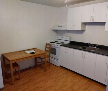 2 ½ tout inclus, dernier étage , secteur Limoilou - Photo 4