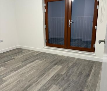 Double room to let with family close to seven king station £500 - Photo 1