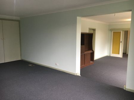 142 Hull Road, Croydon - Photo 2