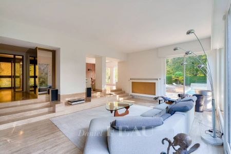 Location maison, Morainvilliers, 10 pièces, 425.91 m², ref 85982445 - Photo 2