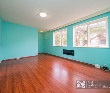 Prime Box Hill Location - Light-Filled Apartment - Photo 1