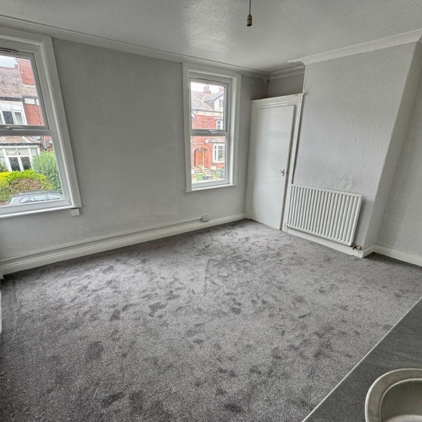 1 bedroom Flat To Let - Photo 1