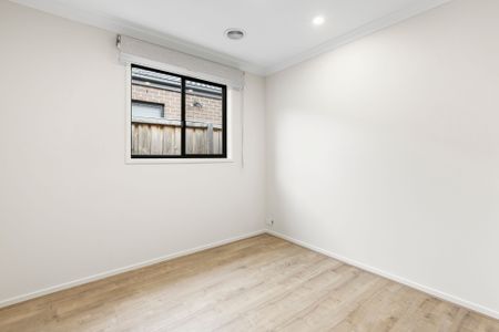 Minutes away from Donnybrook Station! - Photo 4