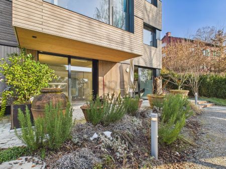 Modern 2.5-room apartment with garden seating in Zurich - Photo 3