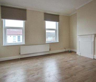 2 bedroom House To Let - Photo 2