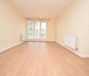 2 bedroom flat to rent - Photo 2