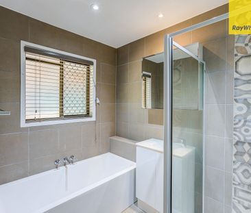 Renovated Air Conditioned Family Home with Solar - Photo 5