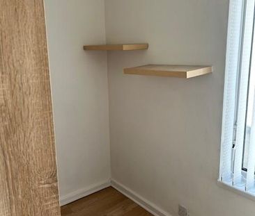 3 bedroom terraced house to rent - Photo 6