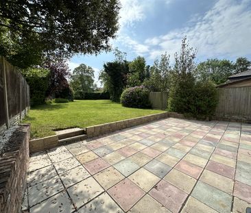 The Crescent, Heswall, Wirral - Photo 6