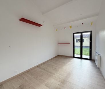 Location Maison 6 pièce(s) - 199 m² - Photo 3