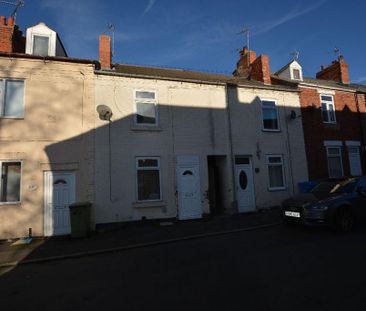 3 bedroom terraced house to rent - Photo 3