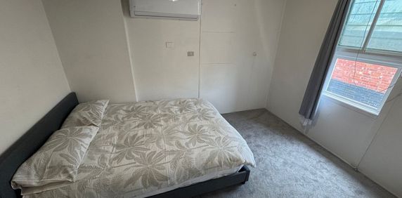 St Kilda East - Photo 2