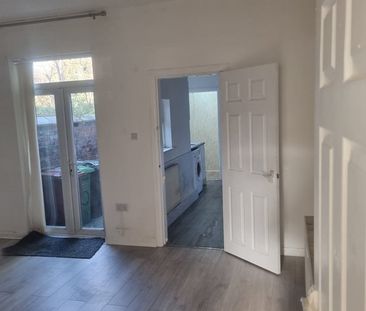 2 Bed Terraced House, Stanton Street, M11 - Photo 3