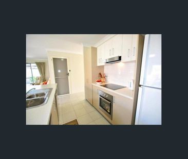 Spacious 3-bedroom duplex in Little Mountain - Photo 2