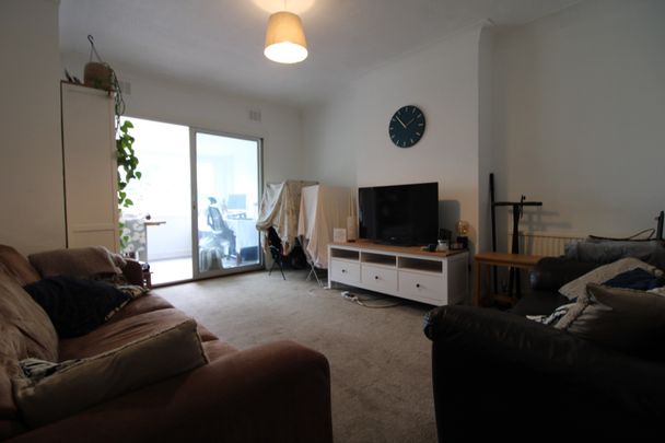 4 Bed Terraced House, Atkins Road, SW12 - Photo 1