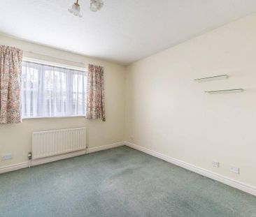 3 bedroom end of terrace house to rent - Photo 5