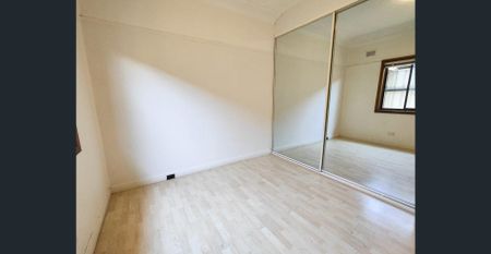 Modern 3 Bedroom Villa Home - Photo 4