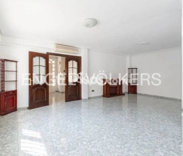 Casa adosada en alquiler en Calle de María Lombillo - Photo 2