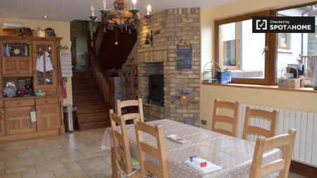 Room for rent in 5-bedroom apartment in Portmarnock, Dublin - Photo 2