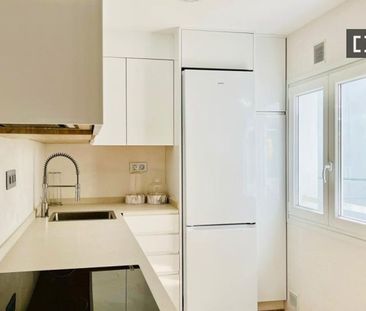 4 room luxury Flat for rent in Madrid, Spain - Photo 2