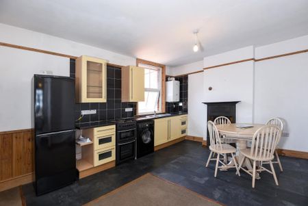 2 bedroom flat to rent - Photo 3