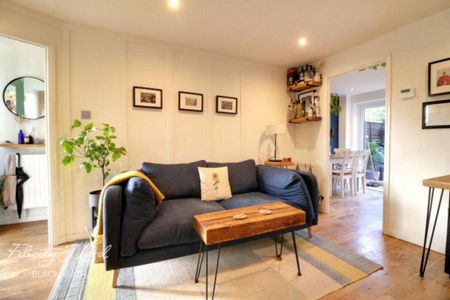 2 bedroom terraced house to rent - Photo 2