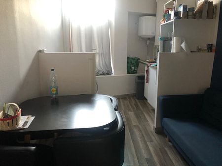 studio meublé en ville - Photo 2