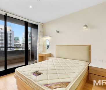 816/74 Queens Road, Melbourne - Photo 4
