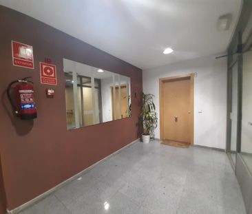 Furnished exterior apartment in Rivas-Vaciamadrid with pool and garage - Photo 2