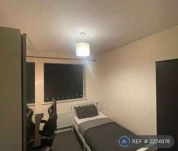 3 bedroom end of terrace house to rent - Photo 5