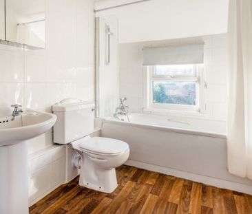 2 bedroom end of terrace house to rent - Photo 6