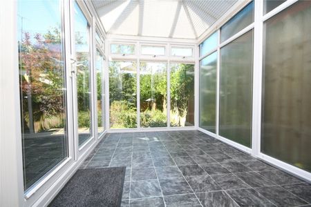 St Michaels Close, - Photo 4