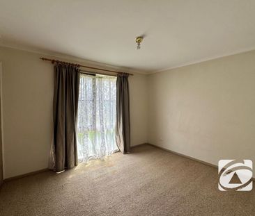 COSY THREE-BEDROOM HOME IN PRIME LOCATION - Photo 6