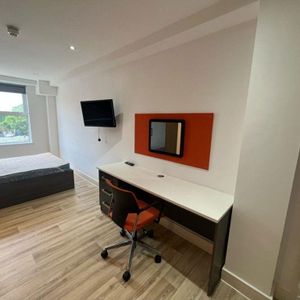 Studio to rent - Photo 2