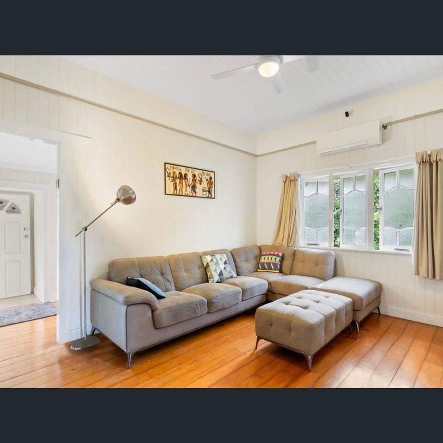 Characteristic family home! - Photo 1