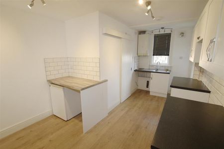 Studio to rent - Photo 5